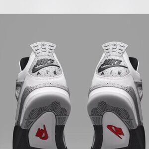 MENS AIR JORDAN CEMENT 4 SIZE 9